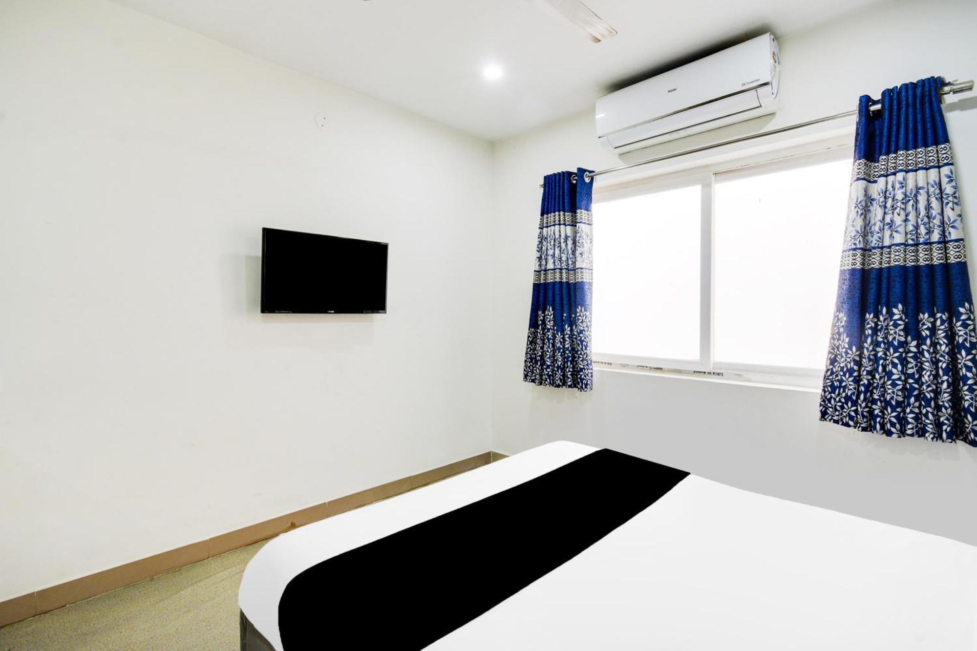 Super Townhouse Madhapur 100 Feet Road Formerly Jkc Grand Hyderabad Luaran gambar